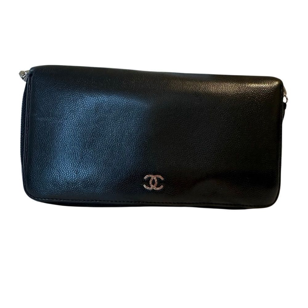 CHANEL Elegant Black Wallet - Picture 3 of 13